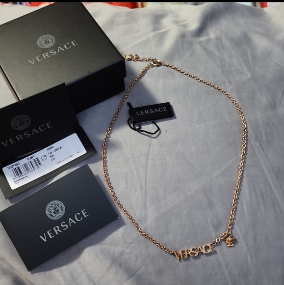 NWT AUTHENTIC VERSACE MEDUSA NECKLACE - Picture 16 of 16